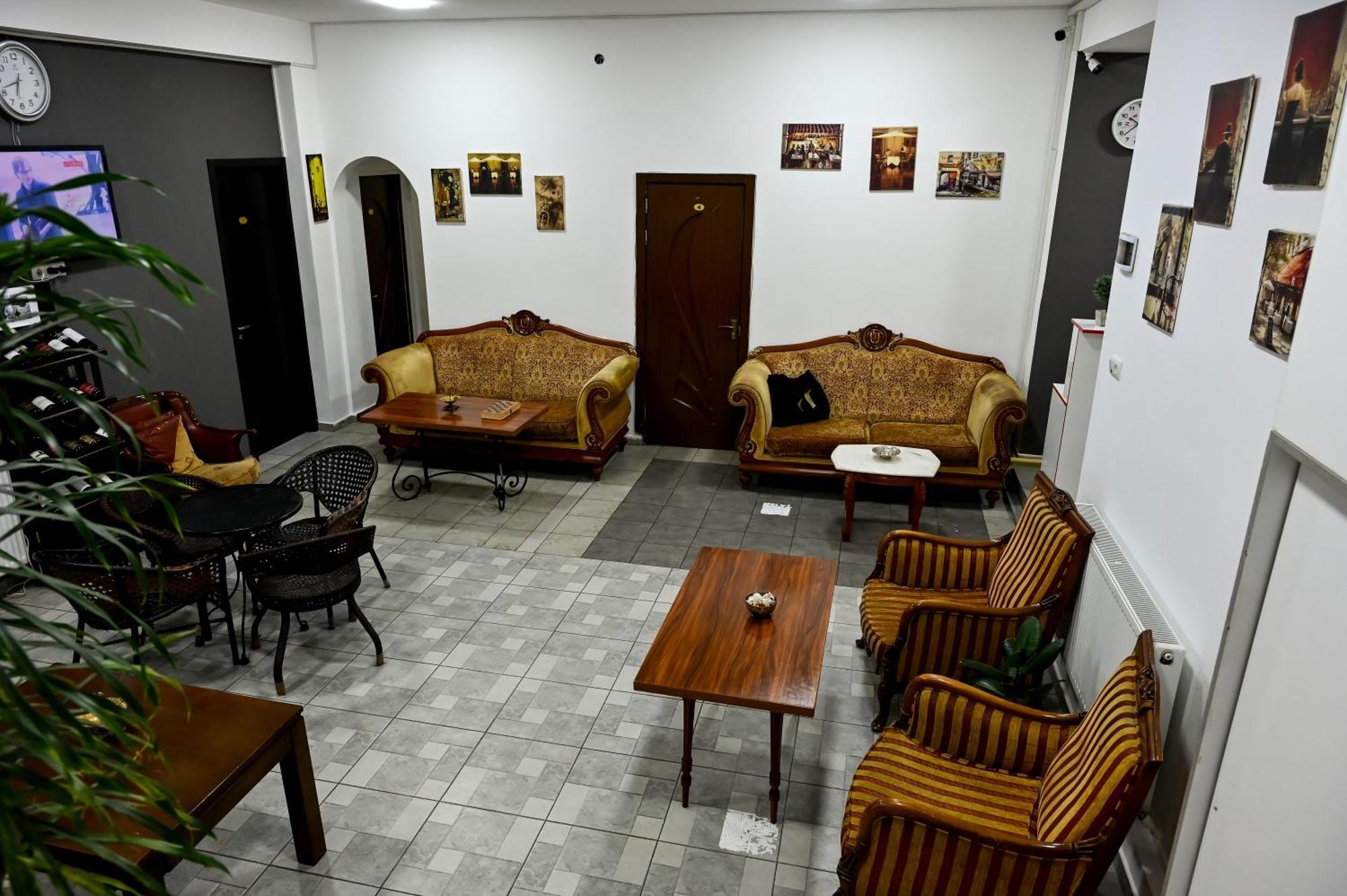 Starhostel Koetaisi Buitenkant foto