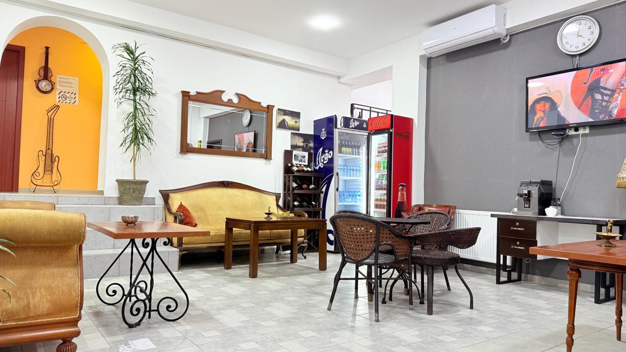 Starhostel Koetaisi Buitenkant foto