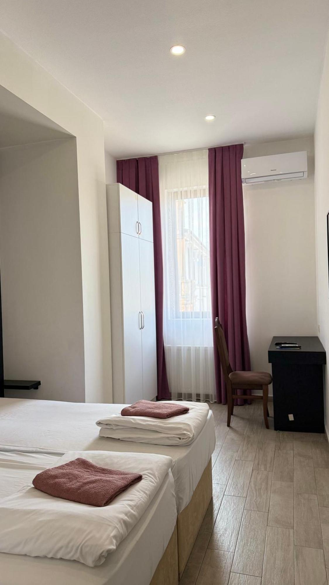 Starhostel Koetaisi Buitenkant foto