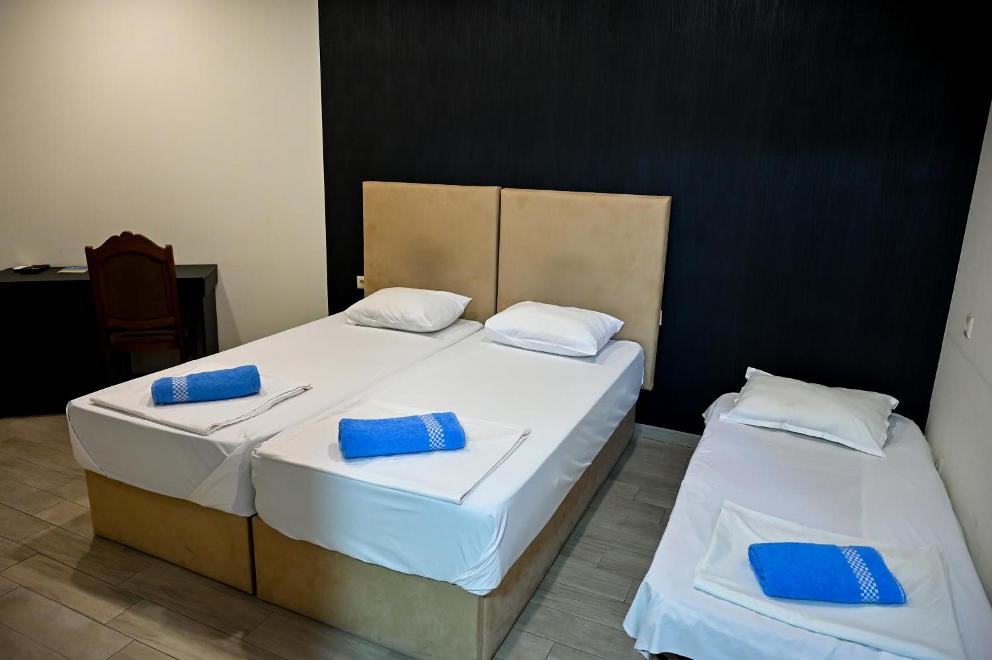 Starhostel Koetaisi Buitenkant foto