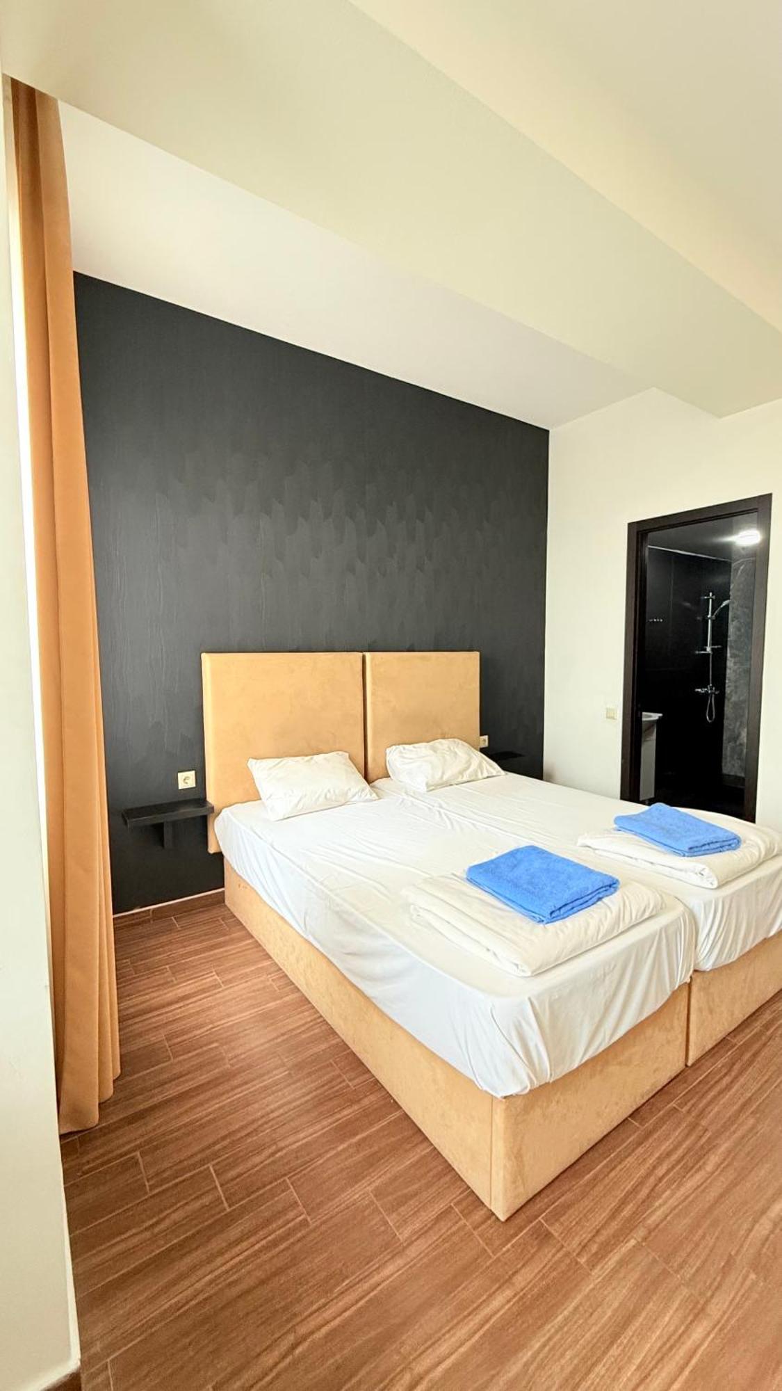Starhostel Koetaisi Buitenkant foto